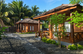 Tompotika Resort