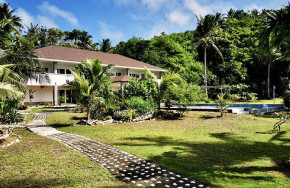 Sunset Cove Beach & Dive Resort